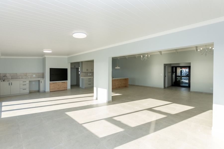 4 Bedroom Property for Sale in Da Gama Bay Western Cape